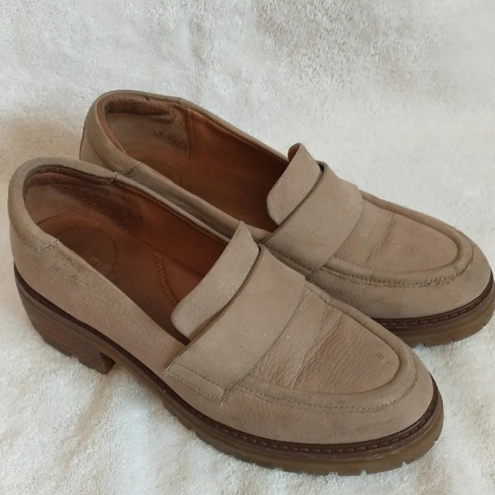 Gentle Souls By Kenneth Cole, Beige Leather My Lug Soul Loafer, Women's Size 8.5